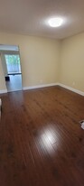 7552 17th Av in Burnaby, BC - Building Photo
