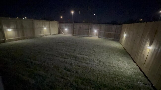 8319 V. Pisa in San Antonio, TX - Building Photo - Building Photo