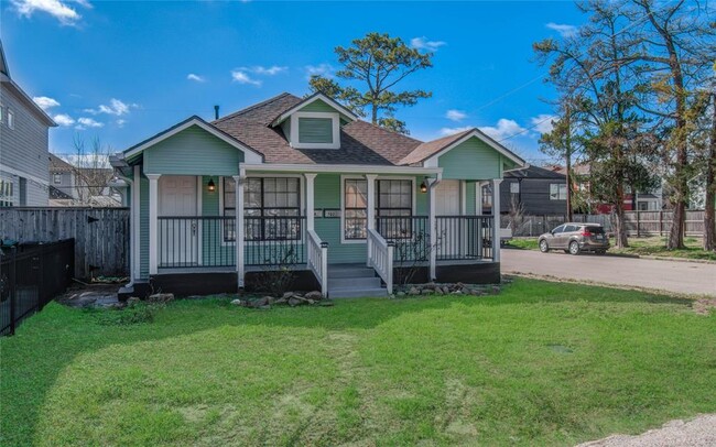 704 E 25th St in Houston, TX - Building Photo - Building Photo