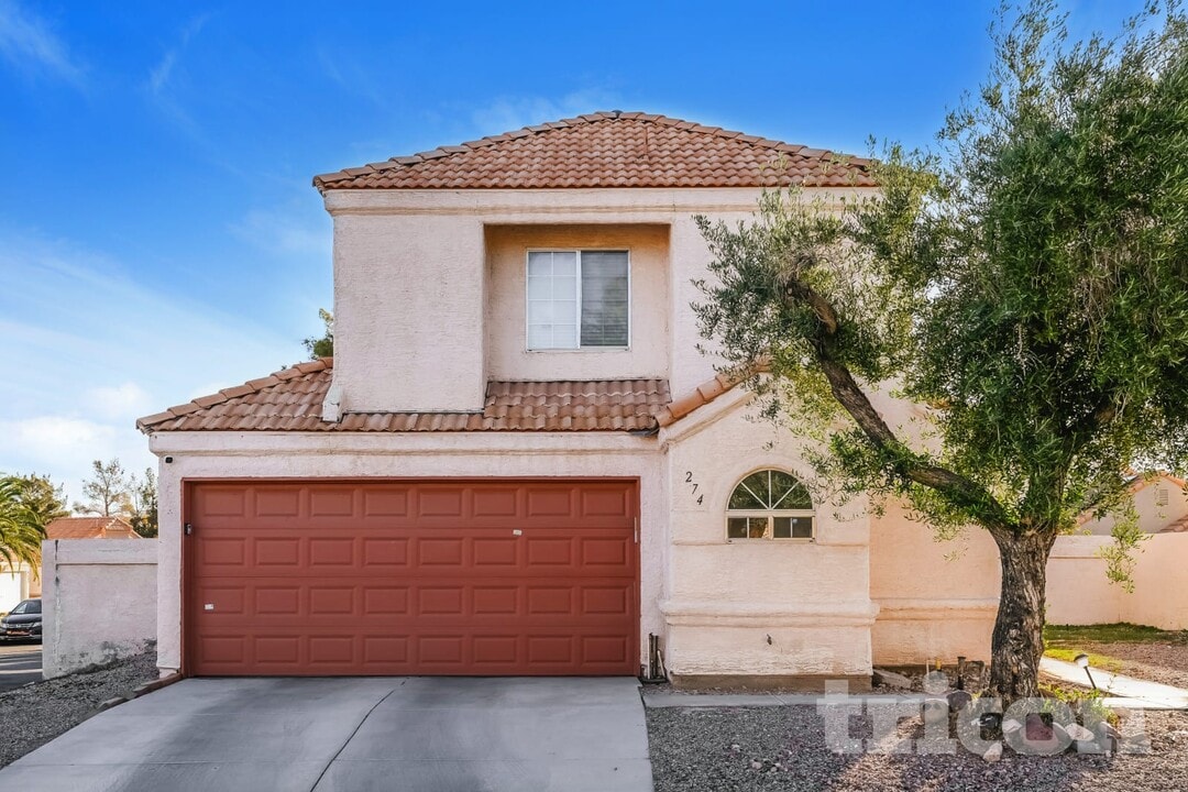 274 Spring Hills Ln in Henderson, NV - Foto de edificio