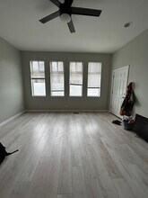 2246 W Belden Ave, Unit 1F in Chicago, IL - Building Photo - Building Photo