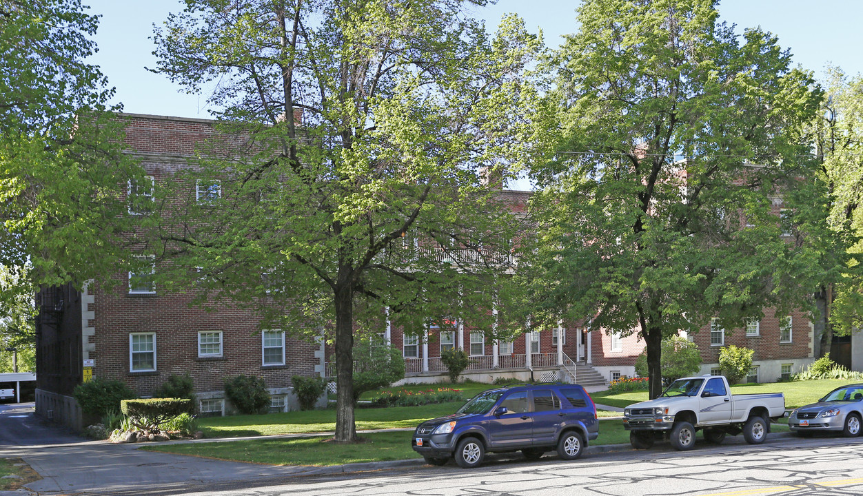 Bell Wines Apartments in Salt Lake City, UT - Building Photo