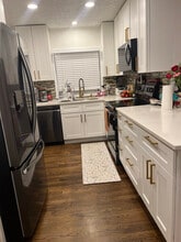 6130 Winview Dr in Forest Park, GA - Foto de edificio - Building Photo