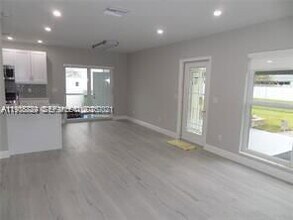 6540 W 11th Ave in Hialeah, FL - Building Photo - Building Photo