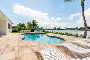 21230 NE 25th Ct in Miami, FL - Building Photo