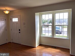 145 Sandpiper Ct in Gilbertsville, PA - Building Photo - Building Photo