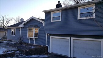 137 Bethlehem Rd in New Windsor, NY - Building Photo