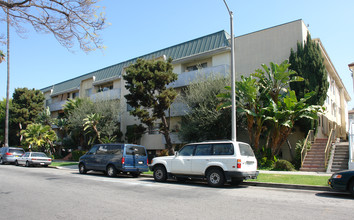 Gramercy Place Apartments in Los Angeles, CA - Building Photo - Building Photo