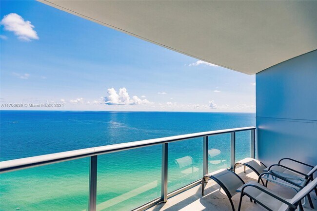 17001 Collins Ave, Unit 2308 in Sunny Isles Beach, FL - Foto de edificio - Building Photo