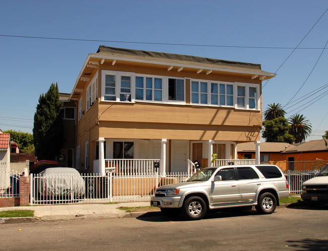 119 E 31st St in Los Angeles, CA - Building Photo - Building Photo