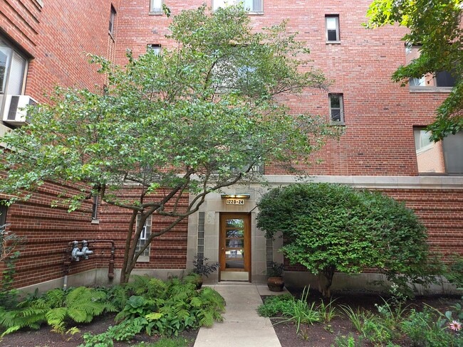 property at 1220 W Chase Ave