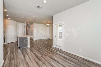 1011 Barstow Dr in Arcola, TX - Building Photo - Building Photo