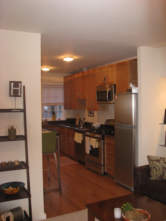 263 S 21st St, Unit 2 in Philadelphia, PA - Building Photo