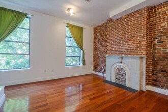 604 1/2 Grove St in Jersey City, NJ - Foto de edificio - Building Photo