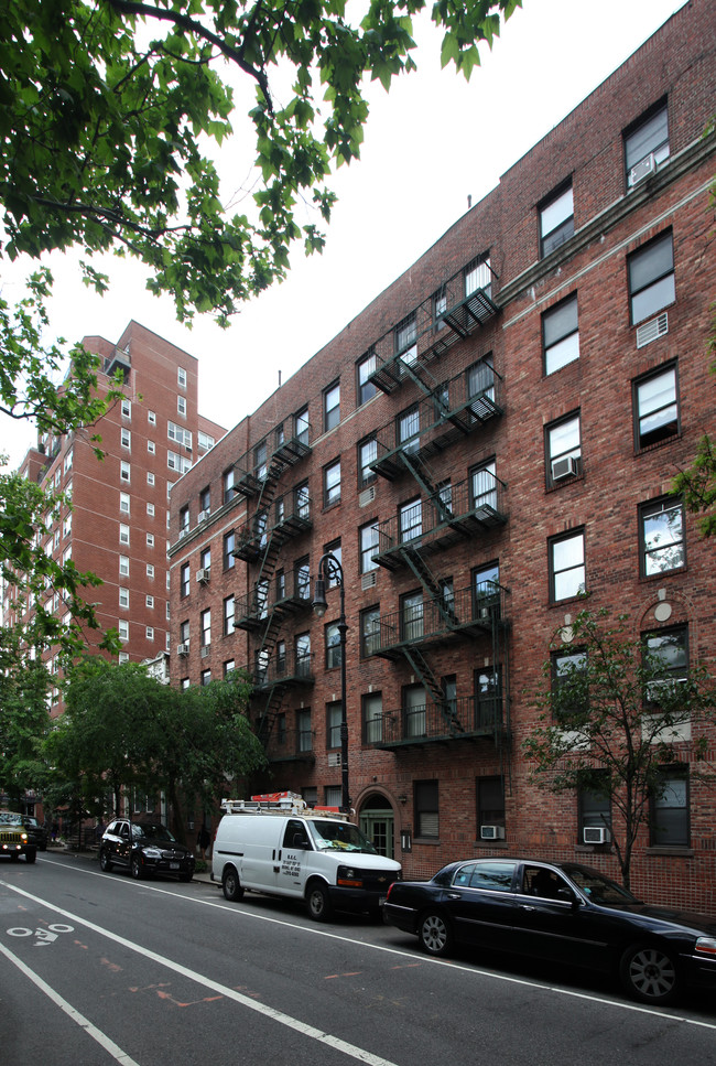 30 Charlton Street in New York, NY - Foto de edificio - Building Photo