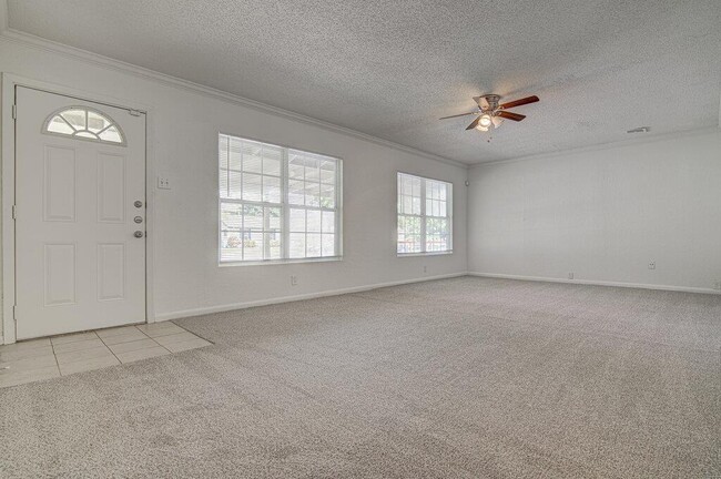 8803 Brookfield Dr in Austin, TX - Building Photo - Building Photo