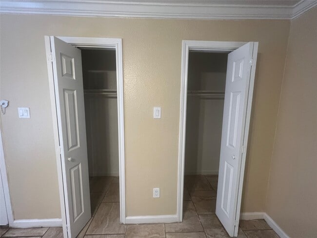 10110 Westview Dr