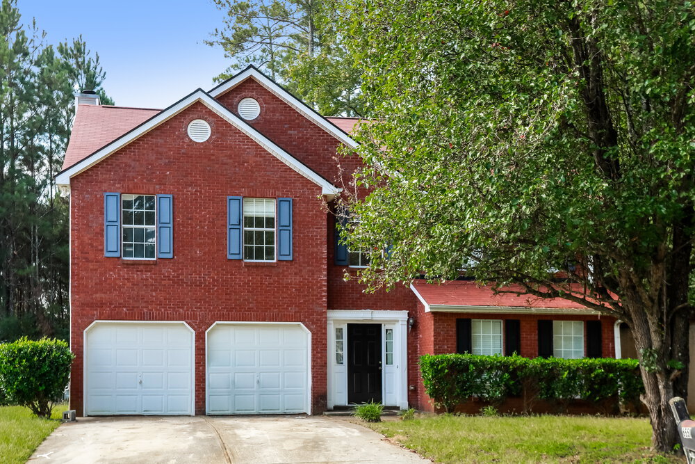 6551 Lauren's Way in Stone Mountain, GA - Building Photo