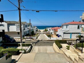 209 Crest Dr in Manhattan Beach, CA - Building Photo - Building Photo