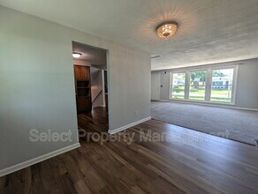 6315 Midfield Dr in Fort Wayne, IN - Building Photo - Building Photo