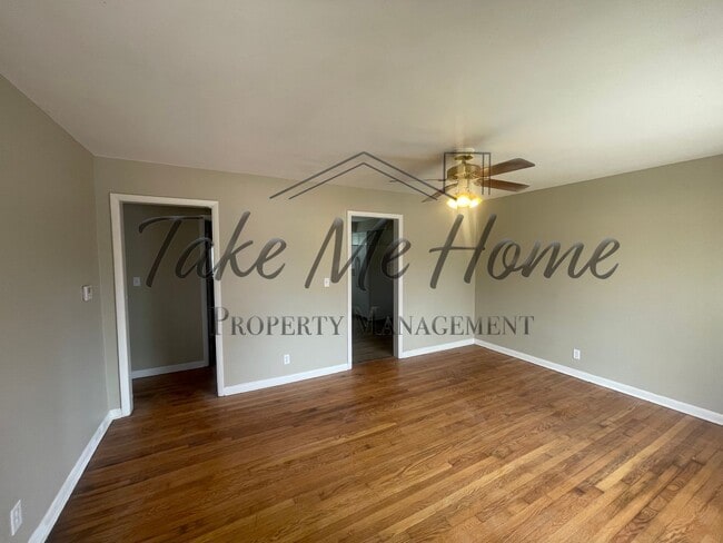 2042 S Hampton Ave in Springfield, MO - Building Photo - Building Photo