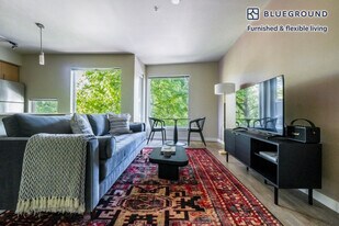8397 158th Ave NE in Redmond, WA - Building Photo