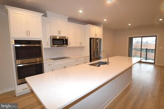 13651 Innovation Station Lp in Herndon, VA - Building Photo - Building Photo