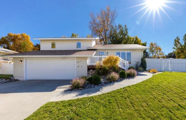 property at 1024 17th Ave SW