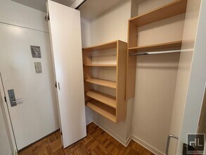 EAST 49 STREET in New York, NY - Building Photo - Building Photo