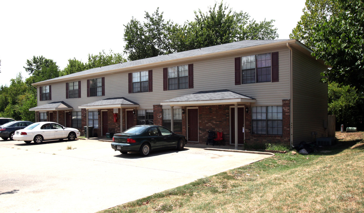 Fayetteville Duplexes - Valencia in Fayetteville, AR - Building Photo