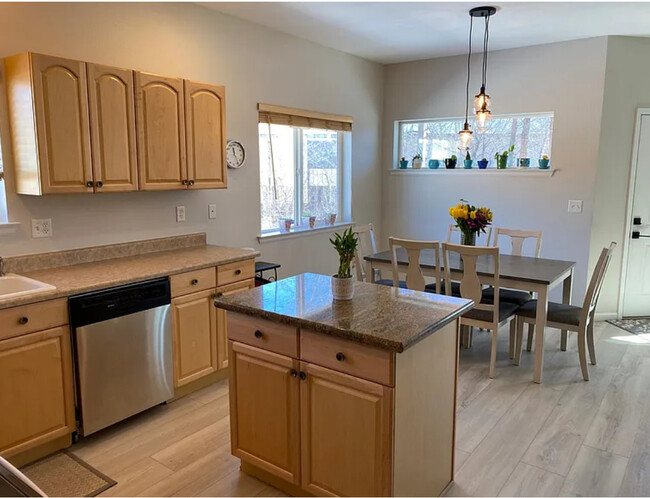 8534 W 48th Pl in Arvada, CO - Foto de edificio - Building Photo