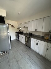 620 S 1st St, Unit 106 in Austin, TX - Building Photo - Building Photo