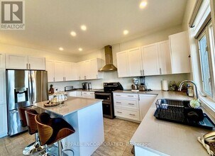 536 Bobolink Ridge in Ottawa, ON - Building Photo - Building Photo