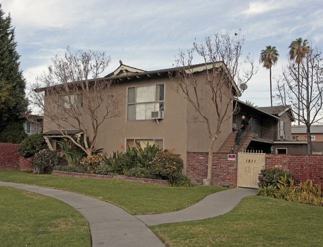 1811 W Sallie in Anaheim, CA - Building Photo - Building Photo