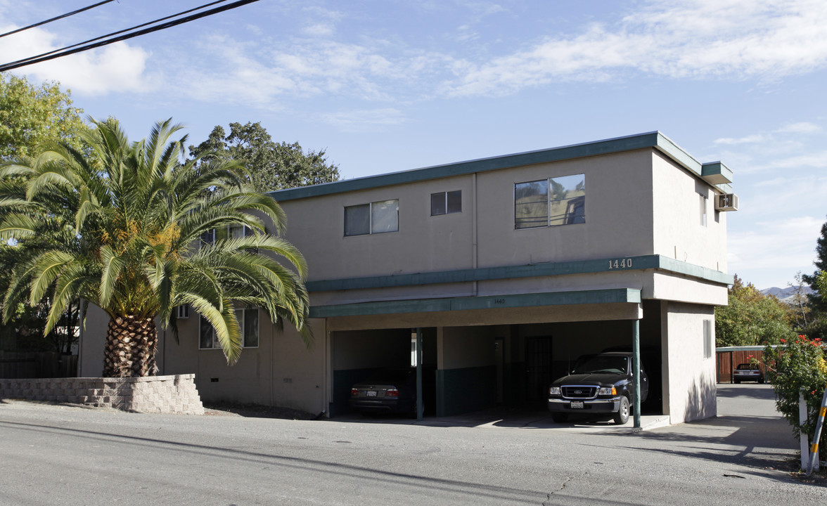 1440 Oakland Blvd in Walnut Creek, CA - Foto de edificio