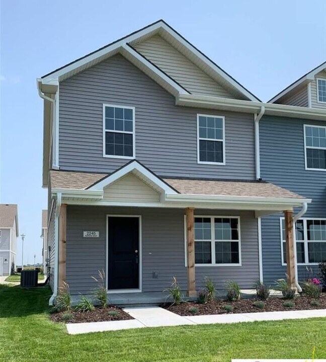 2245 Aaron Wy in Fremont, NE - Building Photo