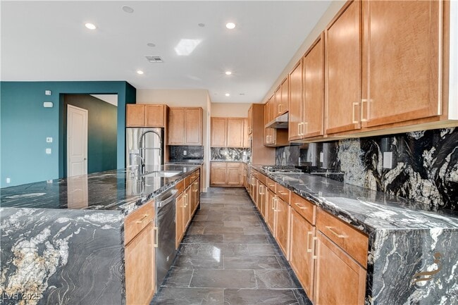 property at 11837 Grassy Pln Ave