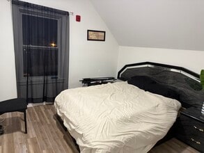 20 Graham St, Unit #4 in Gardner, MA - Foto de edificio - Building Photo