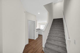 2260 Horseshoe Cir in Naperville, IL - Building Photo - Building Photo
