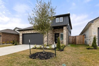 15427 Dapple Blf Ln in Conroe, TX - Foto de edificio - Building Photo