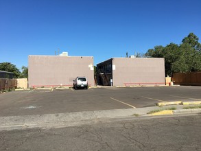 301-305 Rhode Island St SE in Albuquerque, NM - Building Photo - Building Photo