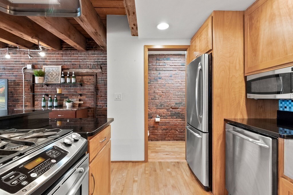 57 Fulton St, Unit 1 in Boston, MA - Building Photo