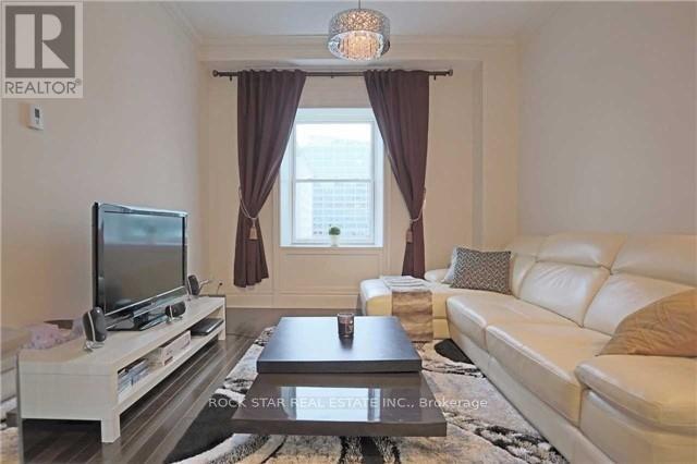 22-522 Leader Ln in Toronto, ON - Building Photo - Building Photo