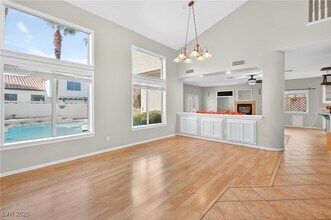 8963 Crystal Lagoon Ct in Las Vegas, NV - Building Photo - Building Photo
