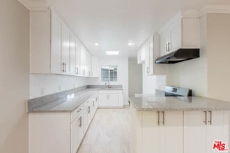 408 W Garfield Ave in Glendale, CA - Building Photo - Building Photo