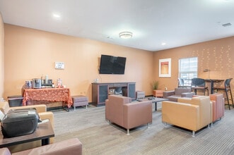 Element Apartments in Whitewater, WI - Foto de edificio - Interior Photo