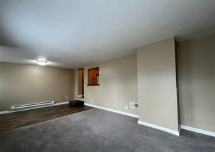 880 Wilson Ave in St. Paul, MN - Building Photo - Building Photo