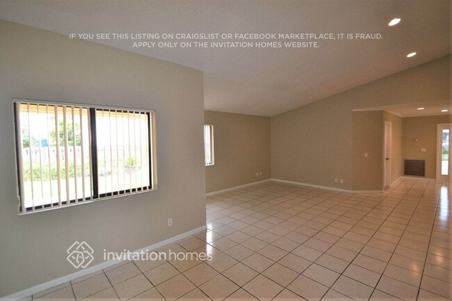 1140 SW 111th Ave in Pembroke Pines, FL - Building Photo - Building Photo