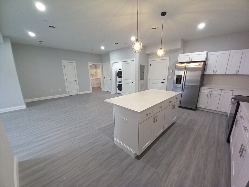 233 Washington Ave in Revere, MA - Building Photo