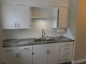 1011 W College Ave, Unit #2 in Appleton, WI - Building Photo